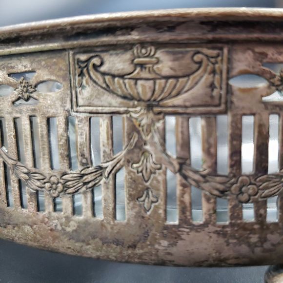 Art Nouveau Divided Glass Bowl with Distressed Silver Plate Holder Candy Snacks - Picture 2 of 16